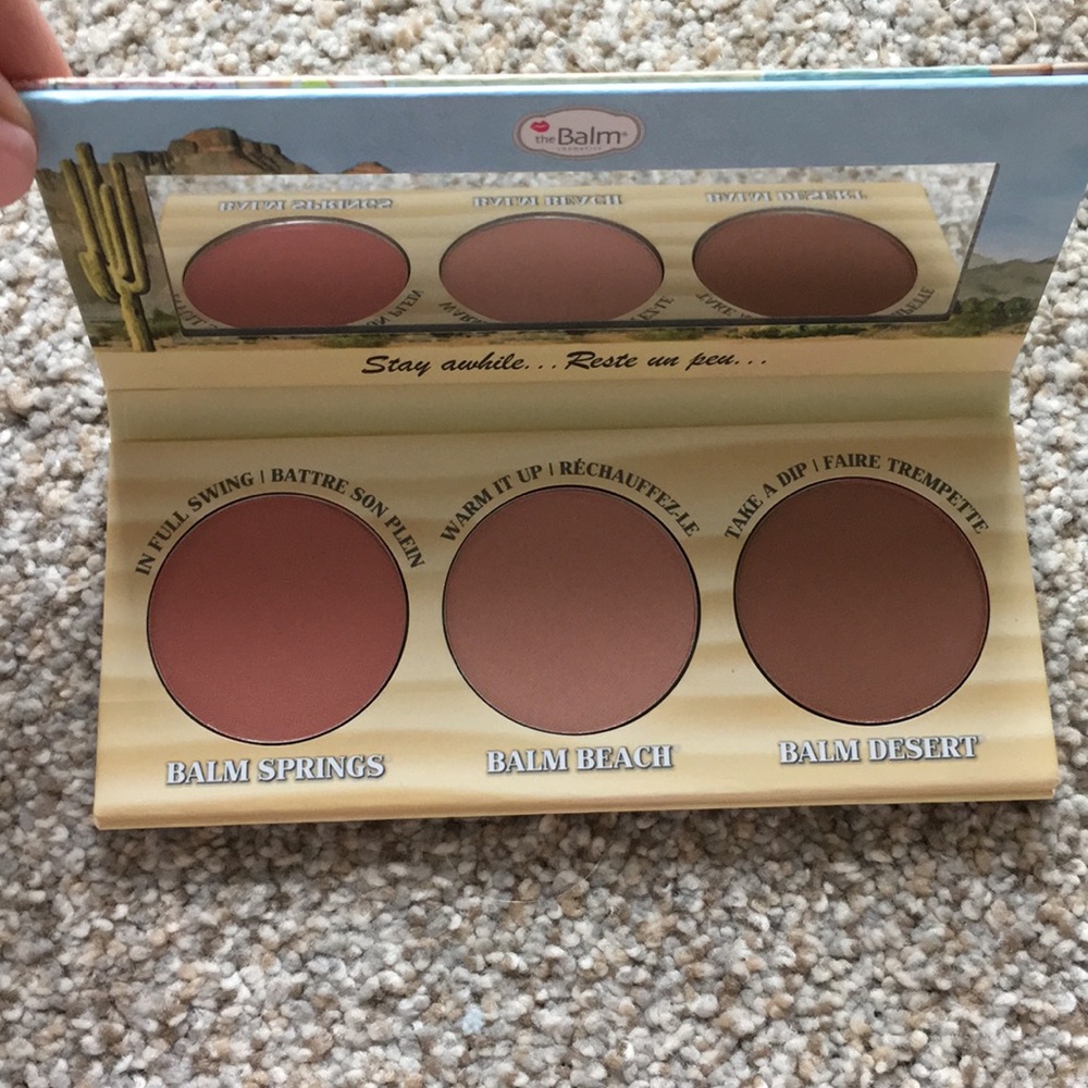 The Balm girls getaway trio cheek palette